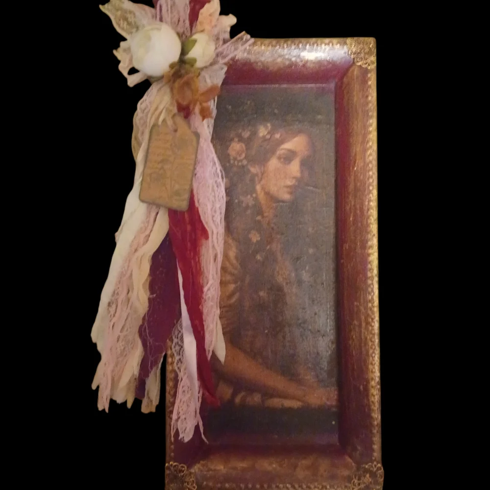 Vintage-Inspired Framed Portrait with Red and Gold Accents - Picture 2 of 2